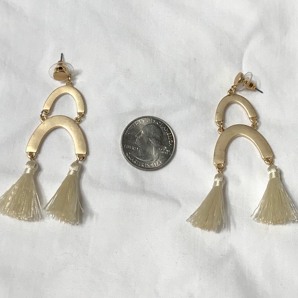 Brushed Gold Tassel Pierced Earrings
